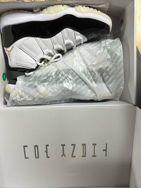 Jordan White / Black / Gold Retro Low Sneakers